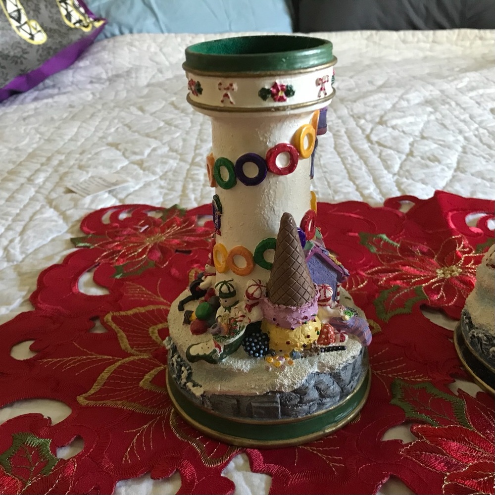 Danbury mint Lighthouses of Christmas “candyland”